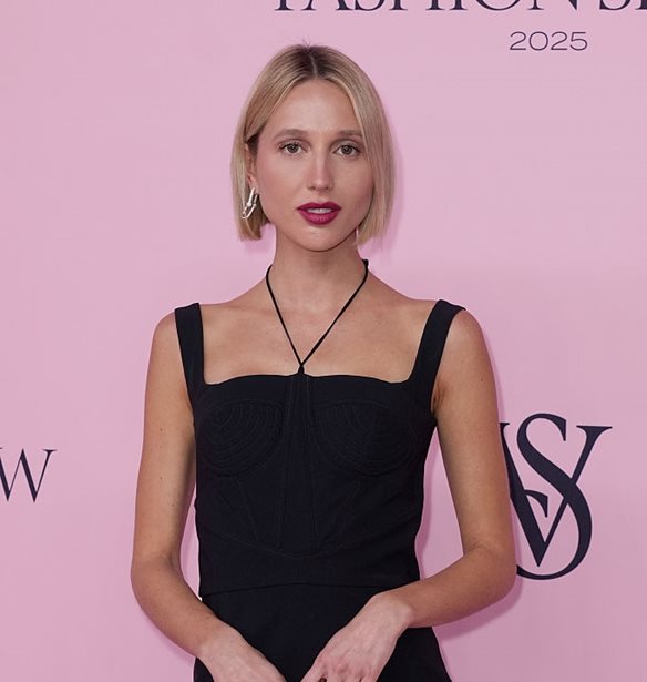 &#x39C;&#x3B1;&#x3C1;&#x3AF;&#x3B1; &#x39F;&#x3BB;&#x3C5;&#x3BC;&#x3C0;&#x3AF;&#x3B1; | &#x39C;&#x3B1;&#x3B6;&#x3AF; &#x3BC;&#x3B5; &#x3C4;&#x3B7; Sarah Jessica Parker &#x3C3;&#x3C4;&#x3BF; show &#x3C4;&#x3B7;&#x3C2; Victoria&#x27;s Secret &#x3C3;&#x3C4;&#x3B7; &#x39D;&#x3AD;&#x3B1; &#x3A5;&#x3CC;&#x3C1;&#x3BA;&#x3B7;