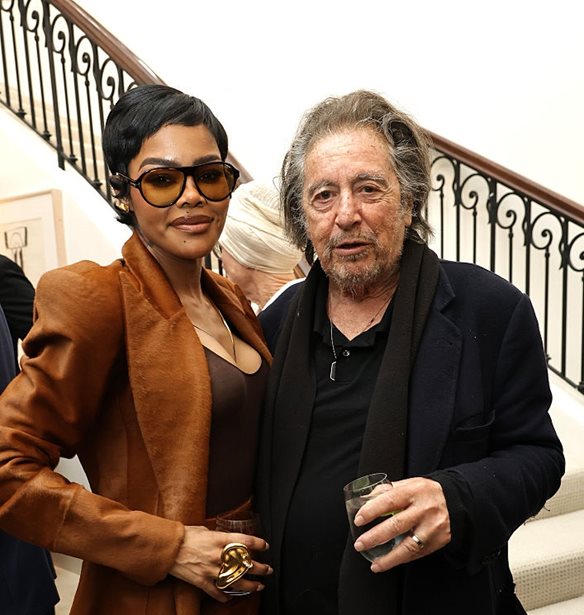 &#x3A0;&#x3B1;&#x3BD;&#x3C4;&#x3C1;&#x3B5;&#x3CD;&#x3C4;&#x3B7;&#x3BA;&#x3B5; o Al Pacino;