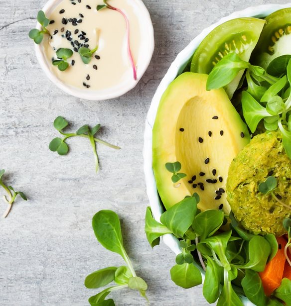 Τι τρώνε οι βίγκαν; Μια vegan στη χώρα των κρεατοφάγων λέει την εμπειρία της