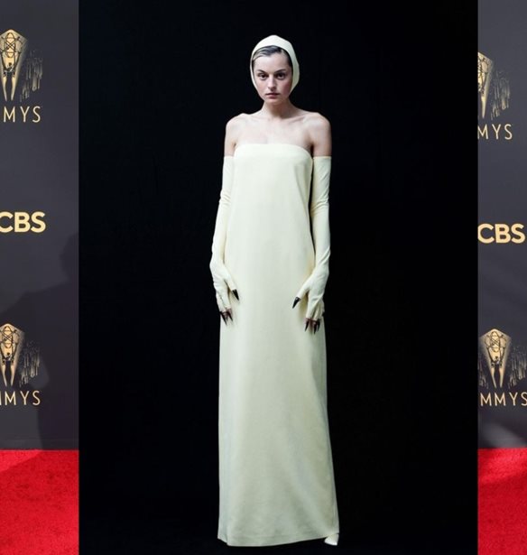 EMMY 2021 | &#x39F;&#x3B9; &#x3BA;&#x3B1;&#x3BB;&#x3CD;&#x3C4;&#x3B5;&#x3C1;&#x3B5;&#x3C2; &#x3B5;&#x3BC;&#x3C6;&#x3B1;&#x3BD;&#x3AF;&#x3C3;&#x3B5;&#x3B9;&#x3C2; &#x3C3;&#x3C4;&#x3BF; red carpet