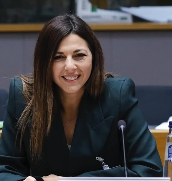 &#x3A3;&#x3BF;&#x3C6;&#x3AF;&#x3B1; &#x396;&#x3B1;&#x3C7;&#x3B1;&#x3C1;&#x3AC;&#x3BA;&#x3B7; | &#x39C;&#x3B5; &#x3B3;&#x3B9;&#x3BF;&#x3C1;&#x3C4;&#x3B9;&#x3BD;&#x3CC; &#x3BA;&#x3BF;&#x3C3;&#x3C4;&#x3BF;&#x3CD;&#x3BC;&#x3B9; &#x3C3;&#x3C4;&#x3BF; &#x3C7;&#x3C1;&#x3CE;&#x3BC;&#x3B1; &#x3C4;&#x3B7;&#x3C2; &#x3C3;&#x3B5;&#x3B6;&#x3CC;&#x3BD;