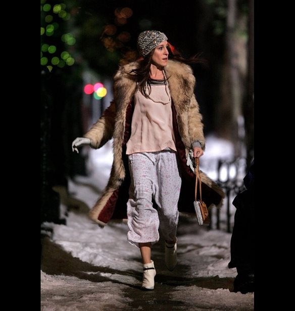 &#x397; Sarah Jessica Parker &#x3BC;&#x3CC;&#x3BB;&#x3B9;&#x3C2; &#x3BB;&#x3AC;&#x3BD;&#x3C3;&#x3B1;&#x3C1;&#x3B5; &#x3C4;&#x3BF; &#x3C0;&#x3B9;&#x3BF; iconic &#x3B6;&#x3B5;&#x3C5;&#x3B3;&#x3AC;&#x3C1;&#x3B9; &#x3C0;&#x3B1;&#x3C0;&#x3BF;&#x3C5;&#x3C4;&#x3C3;&#x3B9;&#x3CE;&#x3BD; &#x3BC;&#x3B5; &#x3AD;&#x3BC;&#x3C0;&#x3BD;&#x3B5;&#x3C5;&#x3C3;&#x3B7; &#x3B1;&#x3C0;&#x3CC; &#x3C4;&#x3BF; Sex and the City