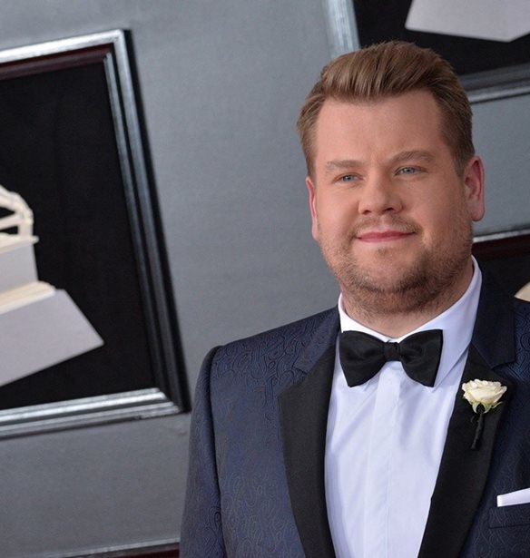 James Corden | &#x398;&#x3B1; &#x3C0;&#x3B1;&#x3C1;&#x3BF;&#x3C5;&#x3C3;&#x3B9;&#x3AC;&#x3C3;&#x3B5;&#x3B9; &#x3C4;&#x3B1; &#x3B8;&#x3B5;&#x3B1;&#x3C4;&#x3C1;&#x3B9;&#x3BA;&#x3AC; &#x3B2;&#x3C1;&#x3B1;&#x3B2;&#x3B5;&#x3AF;&#x3B1; Tony