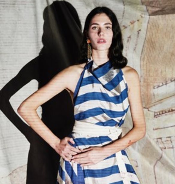 Zeus &#x2B; &#x394;ione SS21 | &#x397; &#x3BA;&#x3BF;&#x3BB;&#x3B5;&#x3BE;&#x3B9;&#x3CC;&#x3BD; &#x3C0;&#x3BF;&#x3C5; &#x3C4;&#x3B9;&#x3BC;&#x3AC; &#x3C4;&#x3B7;&#x3BD; &#x3B5;&#x3BB;&#x3BB;&#x3B7;&#x3BD;&#x3B9;&#x3BA;&#x3CC;&#x3C4;&#x3B7;&#x3C4;&#x3B1; &#x3BA;&#x3B1;&#x3B9; &#x3C4;&#x3BF; &#x3C3;&#x3CD;&#x3B3;&#x3C7;&#x3C1;&#x3BF;&#x3BD;&#x3BF; &#x3C3;&#x3C4;&#x3B9;&#x3BB;