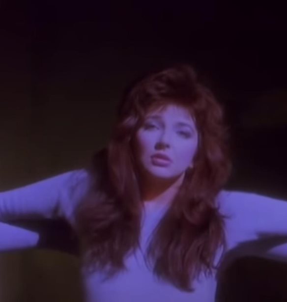 &#x397; &#x3B1;&#x3BD;&#x3C4;&#x3AF;&#x3B4;&#x3C1;&#x3B1;&#x3C3;&#x3B7; &#x3C4;&#x3B7;&#x3C2; Kate Bush &#x3B3;&#x3B9;&#x3B1; &#x3C4;&#x3B7; &#x3B4;&#x3B5;&#x3CD;&#x3C4;&#x3B5;&#x3C1;&#x3B7; &#x3BA;&#x3B1;&#x3C1;&#x3B9;&#x3AD;&#x3C1;&#x3B1; &#x3C4;&#x3BF;&#x3C5; &#x3C4;&#x3C1;&#x3B1;&#x3B3;&#x3BF;&#x3C5;&#x3B4;&#x3B9;&#x3BF;&#x3CD; &#x3C4;&#x3B7;&#x3C2; &#x3C7;&#x3AC;&#x3C1;&#x3B7; &#x3C3;&#x3C4;&#x3BF; &quot;Stranger Things&quot;