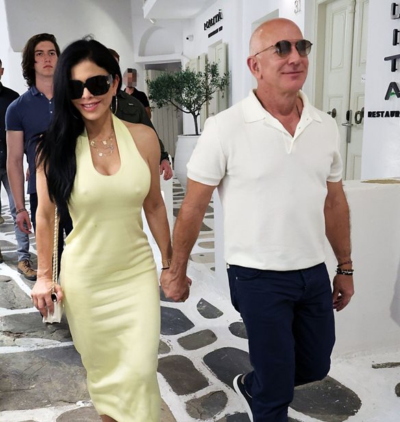 Jeff Bezos | &#x3A0;&#x3CE;&#x3C2; &#x3BF; &#x3B3;&#x3AC;&#x3BC;&#x3BF;&#x3C2; &#x3C4;&#x3BF;&#x3C5; &#x3BC;&#x3B5; &#x3C4;&#x3B7; Lauren Sanchez &#x3C4;&#x3BF; &#x3BA;&#x3B1;&#x3BB;&#x3BF;&#x3BA;&#x3B1;&#x3AF;&#x3C1;&#x3B9; &#x3C3;&#x3C4;&#x3B7; &#x392;&#x3B5;&#x3BD;&#x3B5;&#x3C4;&#x3AF;&#x3B1; &#x3C3;&#x3C5;&#x3BD;&#x3B4;&#x3AD;&#x3B5;&#x3C4;&#x3B1;&#x3B9; &#x3BC;&#x3B5; &#x3C4;&#x3B7; &#x392;&#x3AC;&#x3C1;&#x3BA;&#x3B9;&#x3B6;&#x3B1;;