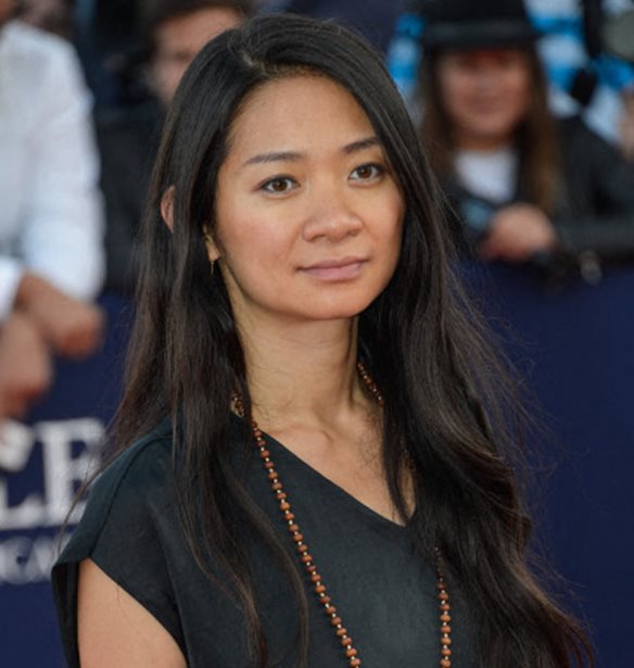 &#x3A0;&#x3CE;&#x3C2; &#x3B7; Chlo&#xE9; Zhao &#x3AD;&#x3B3;&#x3C1;&#x3B1;&#x3C8;&#x3B5; &#x3B9;&#x3C3;&#x3C4;&#x3BF;&#x3C1;&#x3AF;&#x3B1; &#x3C3;&#x3C4;&#x3B9;&#x3C2; &#x3A7;&#x3C1;&#x3C5;&#x3C3;&#x3AD;&#x3C2; &#x3A3;&#x3C6;&#x3B1;&#x3AF;&#x3C1;&#x3B5;&#x3C2;