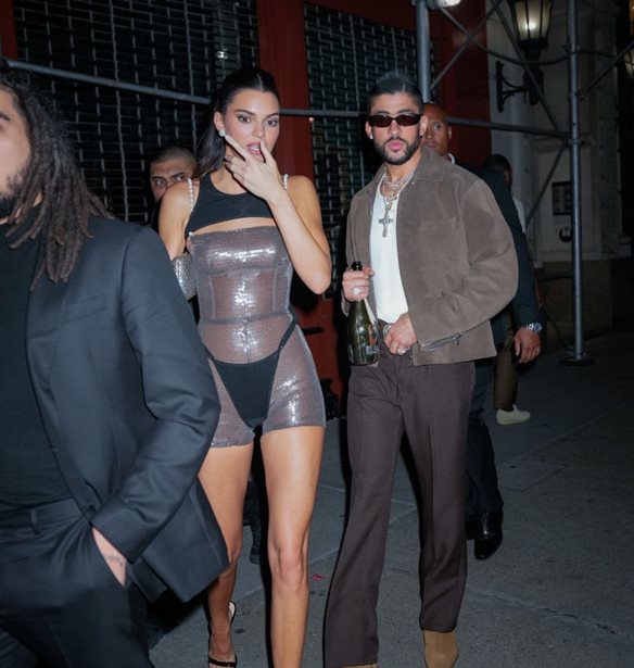 Όταν o Bad Bunny είχε έρθει για διακοπές στις Σπέτσες μαζί με την Kendall Jenner