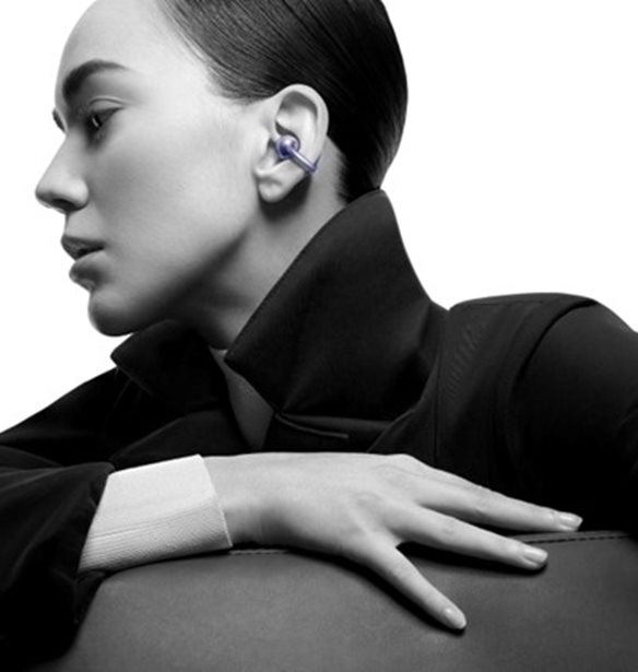 Fashion forward | &#x3A4;&#x3B1; &#x3BA;&#x3B1;&#x3B9;&#x3BD;&#x3BF;&#x3C4;&#x3CC;&#x3BC;&#x3B1; open-ear design &#x3B1;&#x3BA;&#x3BF;&#x3C5;&#x3C3;&#x3C4;&#x3B9;&#x3BA;&#x3AC; &#x3C4;&#x3B7;&#x3C2; Huawei &#x3B1;&#x3BB;&#x3BB;&#x3AC;&#x3B6;&#x3BF;&#x3C5;&#x3BD; &#x3C4;&#x3BF; &#x3C3;&#x3C4;&#x3C5;&#x3BB; &#x3C3;&#x3BF;&#x3C5;