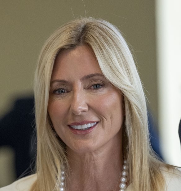 &#x397; Marie Chantal &#x3C3;&#x3B5; &#x3AD;&#x3BD;&#x3B1; &#x3C3;&#x3C0;&#x3AC;&#x3BD;&#x3B9;&#x3BF; &#x3BA;&#x3BB;&#x3B9;&#x3BA; &#x3B1;&#x3C0;&#x3CC; &#x3C4;&#x3B7;&#x3BD; &#x3C0;&#x3B1;&#x3B9;&#x3B4;&#x3B9;&#x3BA;&#x3AE; &#x3C4;&#x3B7;&#x3C2; &#x3B7;&#x3BB;&#x3B9;&#x3BA;&#x3AF;&#x3B1; | &#x391;&#x3B3;&#x3BA;&#x3B1;&#x3BB;&#x3B9;&#x3AC; &#x3BC;&#x3B5; &#x3C4;&#x3BF;&#x3BD; &#x3B4;&#x3B9;&#x3C3;&#x3B5;&#x3BA;&#x3B1;&#x3C4;&#x3BF;&#x3BC;&#x3BC;&#x3C5;&#x3C1;&#x3B9;&#x3BF;&#x3CD;&#x3C7;&#x3BF; &#x3C0;&#x3B1;&#x3C4;&#x3AD;&#x3C1;&#x3B1; &#x3C4;&#x3B7;&#x3C2;