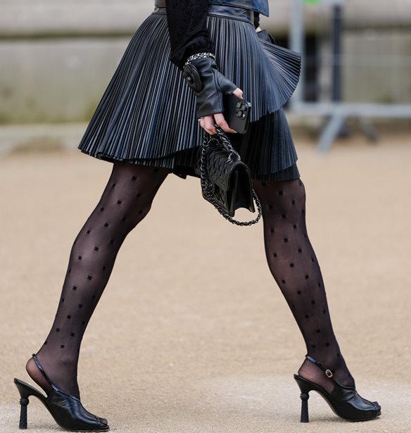 5 &#x3C0;&#x3C1;&#x3BF;&#x3C3;&#x3B9;&#x3C4;&#x3AC; &#x3BA;&#x3B1;&#x3BB;&#x3C3;&#x3CC;&#x3BD; &#x3B1;&#x3C0;&#x3CC; &#x3C4;&#x3B7;&#x3BD; Calzedonia &#x3C0;&#x3BF;&#x3C5; &#x3B8;&#x3B1; &#x3C6;&#x3BF;&#x3C1;&#x3AD;&#x3C3;&#x3BF;&#x3C5;&#x3BC;&#x3B5; &#x3C3;&#x3C4;&#x3B1; festive looks &#x3BC;&#x3B1;&#x3C2;