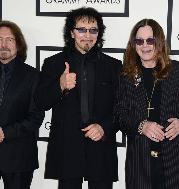 Tony Iommi: &#x39F; &#x3BA;&#x3B9;&#x3B8;&#x3B1;&#x3C1;&#x3AF;&#x3C3;&#x3C4;&#x3B1;&#x3C2; &#x3C4;&#x3C9;&#x3BD; Black Sabbath &#x3C0;&#x3BF;&#x3C5;&#x3BB;&#x3AC;&#x3B5;&#x3B9; &#x3C0;&#x3C1;&#x3BF;&#x3C3;&#x3C9;&#x3C0;&#x3B9;&#x3BA;&#x3AC; &#x3B1;&#x3BD;&#x3C4;&#x3B9;&#x3BA;&#x3B5;&#x3AF;&#x3BC;&#x3B5;&#x3BD;&#x3B1; &#x3B3;&#x3B9;&#x3B1; &#x3C4;&#x3B7;&#x3BD; &#x3B5;&#x3BD;&#x3AF;&#x3C3;&#x3C7;&#x3C5;&#x3C3;&#x3B7; &#x3C4;&#x3C9;&#x3BD; &#x3BD;&#x3BF;&#x3C3;&#x3BF;&#x3BA;&#x3BF;&#x3BC;&#x3B5;&#x3AF;&#x3C9;&#x3BD;