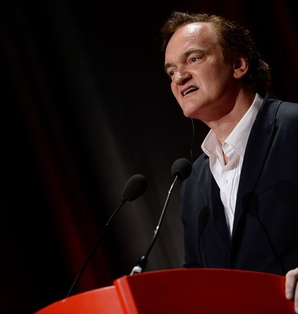 O Quentin Tarantino &#x3B5;&#x3C4;&#x3BF;&#x3B9;&#x3BC;&#x3AC;&#x3B6;&#x3B5;&#x3B9; &#x3C4;&#x3B1;&#x3B9;&#x3BD;&#x3AF;&#x3B1; &#x3B3;&#x3B9;&#x3B1; &#x3AD;&#x3BD;&#x3B1; &#x3B1;&#x3C0;&#x3CC; &#x3C4;&#x3B1; &#x3B4;&#x3B9;&#x3B1;&#x3C3;&#x3B7;&#x3BC;&#x3CC;&#x3C4;&#x3B5;&#x3C1;&#x3B1; &#x3B5;&#x3B3;&#x3BA;&#x3BB;&#x3AE;&#x3BC;&#x3B1;&#x3C4;&#x3B1; &#x3C4;&#x3BF;&#x3C5; Hollywood