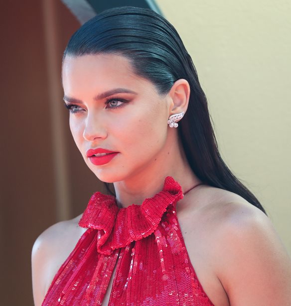 &#x397; Adriana Lima &#x3B1;&#x3BD;&#x3B1;&#x3BA;&#x3BF;&#x3AF;&#x3BD;&#x3C9;&#x3C3;&#x3B5; &#x3C0;&#x3C9;&#x3C2; &#x3B5;&#x3AF;&#x3BD;&#x3B1;&#x3B9; &#x3AD;&#x3B3;&#x3BA;&#x3C5;&#x3BF;&#x3C2; &#x3B3;&#x3B9;&#x3B1; &#x3C4;&#x3C1;&#x3AF;&#x3C4;&#x3B7; &#x3C6;&#x3BF;&#x3C1;&#x3AC;