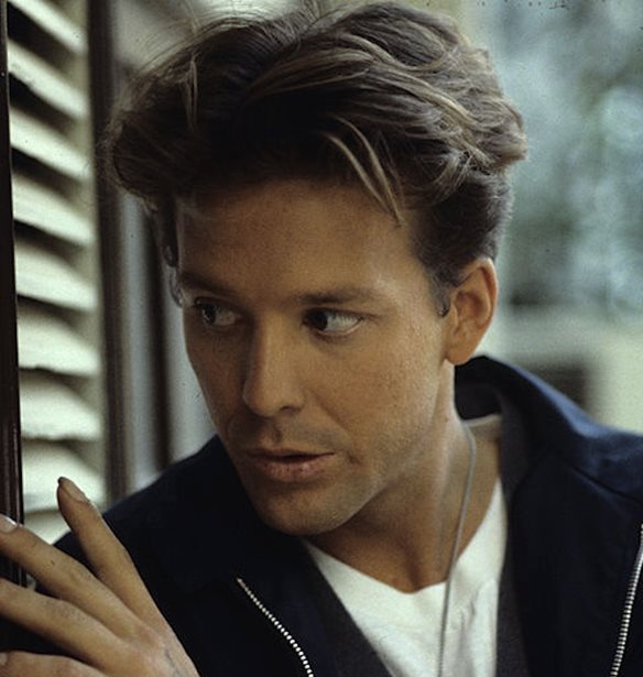 &#x3A0;&#x3BF;&#x3B9;&#x3BF; &#x3C3;&#x3CD;&#x3BC;&#x3B2;&#x3BF;&#x3BB;&#x3BF; &#x3C4;&#x3BF;&#x3C5; &#x3C3;&#x3B5;&#x3BE;;  &#x391;&#x3B3;&#x3BD;&#x3CE;&#x3C1;&#x3B9;&#x3C3;&#x3C4;&#x3BF;&#x3C2; &#x3BF; 73&#x3C7;&#x3C1;&#x3BF;&#x3BD;&#x3BF;&#x3C2; Mickey Rourke &#x3C3;&#x3B5; &#x3BD;&#x3AD;&#x3B1; &#x3C6;&#x3C9;&#x3C4;&#x3BF;&#x3B3;&#x3C1;&#x3B1;&#x3C6;&#x3AF;&#x3B1;