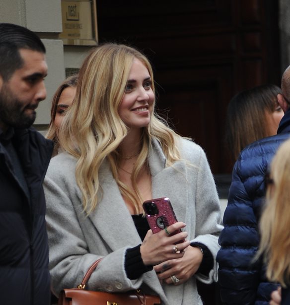 H Chiara Ferragni &#x3BC;&#x3CC;&#x3BB;&#x3B9;&#x3C2; &#x3BB;&#x3AC;&#x3BD;&#x3C3;&#x3B1;&#x3C1;&#x3B5; &#x3C4;&#x3B7;&#x3BD; &#x3C0;&#x3C1;&#x3CE;&#x3C4;&#x3B7; (&#x3BF;&#x3BB;&#x3CC;&#x3B4;&#x3B9;&#x3BA;&#x3AE; &#x3C4;&#x3B7;&#x3C2;) &#x3C3;&#x3B5;&#x3B9;&#x3C1;&#x3AC; &#x3BA;&#x3B1;&#x3BB;&#x3BB;&#x3C5;&#x3BD;&#x3C4;&#x3B9;&#x3BA;&#x3CE;&#x3BD;
