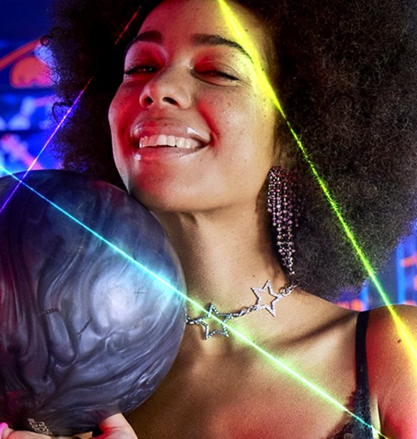 Black Friday | &#x39A;&#x3AC;&#x3BD;&#x3B5; &#x3C4;&#x3B9;&#x3C2; &#x3C0;&#x3B9;&#x3BF; &#x3AD;&#x3BE;&#x3C5;&#x3C0;&#x3BD;&#x3B5;&#x3C2; &#x3B1;&#x3B3;&#x3BF;&#x3C1;&#x3AD;&#x3C2; &#x3B1;&#x3C0;&#x3CC; &#x3C4;&#x3B1; brands Calzedonia, Intimissimi, Intimissimi Uomo, Tezenis &#x3BA;&#x3B1;&#x3B9; Falconeri