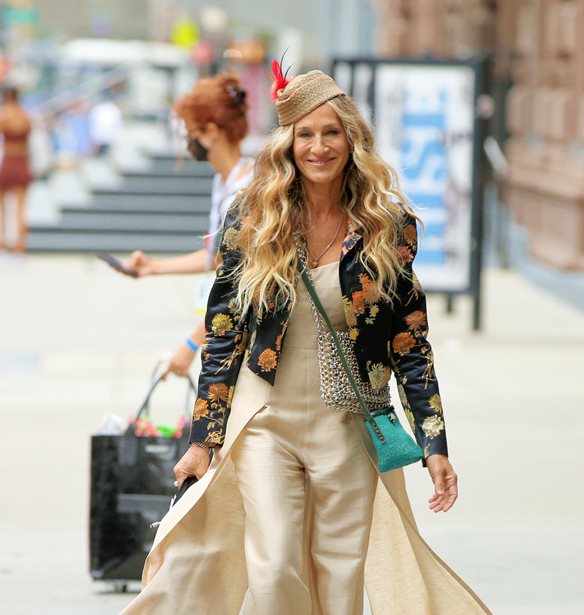 &#x391;&#x3B3;&#x3BA;&#x3B1;&#x3BB;&#x3B9;&#x3AC; &#x3BC;&#x3B5; &#x3C4;&#x3B7;&#x3BD; Carrie | O &#x3BD;&#x3AD;&#x3BF;&#x3C2; hot &#x3C7;&#x3B1;&#x3C1;&#x3B1;&#x3BA;&#x3C4;&#x3AE;&#x3C1;&#x3B1;&#x3C2; &#x3C4;&#x3BF;&#x3C5; And Just Like That