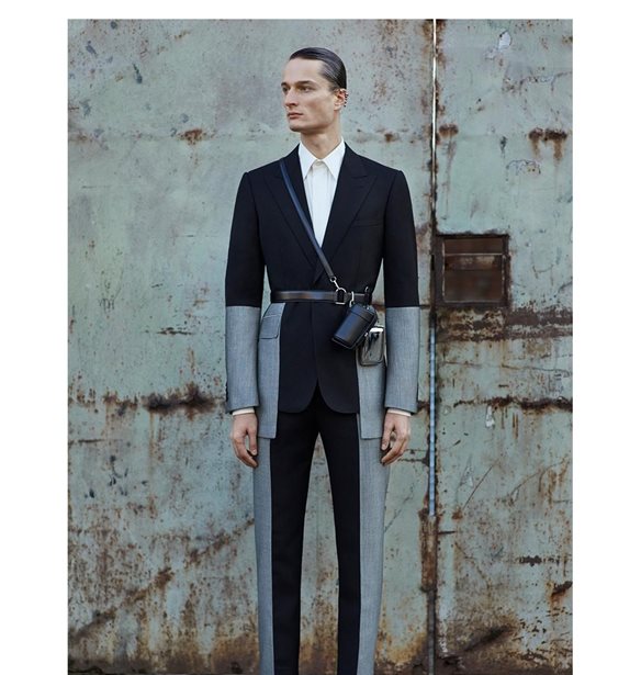 &#x39C;&#x3B9;&#x3B1; &#x3C4;&#x3B1;&#x3B9;&#x3BD;&#x3AF;&#x3B1; &#x3BC;&#x3B9;&#x3BA;&#x3C1;&#x3BF;&#x3CD; &#x3BC;&#x3AE;&#x3BA;&#x3BF;&#x3C5;&#x3C2; &#x3B3;&#x3B9;&#x3B1; &#x3C4;&#x3BF;&#x3BD; &#x3BF;&#x3AF;&#x3BA;&#x3BF; Alexander McQueen