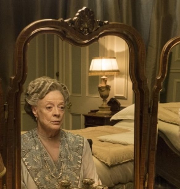 Downton Abbey | &#x39D;&#x3AD;&#x3B1; &#x3C4;&#x3B1;&#x3B9;&#x3BD;&#x3AF;&#x3B1; &#x3BC;&#x3B5; &#x3BE;&#x3B5;&#x3C7;&#x3C9;&#x3C1;&#x3B9;&#x3C3;&#x3C4;&#x3AE; &#x3B1;&#x3BD;&#x3B1;&#x3C6;&#x3BF;&#x3C1;&#x3AC; &#x3C3;&#x3C4;&#x3B7; Maggie Smith