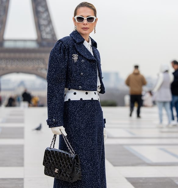 3 tweed σακάκια από τη Mango σε έκπτωση που αναβαθμίζουν κάθε look