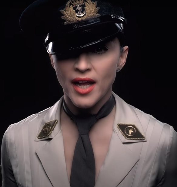 &#x397; Madonna &#x3BA;&#x3C5;&#x3BA;&#x3BB;&#x3BF;&#x3C6;&#x3CC;&#x3C1;&#x3B7;&#x3C3;&#x3B5; 20 &#x3C7;&#x3C1;&#x3CC;&#x3BD;&#x3B9;&#x3B1; &#x3BC;&#x3B5;&#x3C4;&#x3AC; &#x3C4;&#x3BF; &quot;&#x3B1;&#x3C0;&#x3B1;&#x3B3;&#x3BF;&#x3C1;&#x3B5;&#x3C5;&#x3BC;&#x3AD;&#x3BD;&#x3BF;&quot; &#x3B2;&#x3AF;&#x3BD;&#x3C4;&#x3B5;&#x3BF; &#x3BA;&#x3BB;&#x3B9;&#x3C0; &#x3C4;&#x3BF;&#x3C5; &quot;American Life&quot;