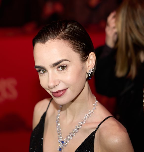 Lily Collins | Έτσι αποχαιρέτησε το 2025