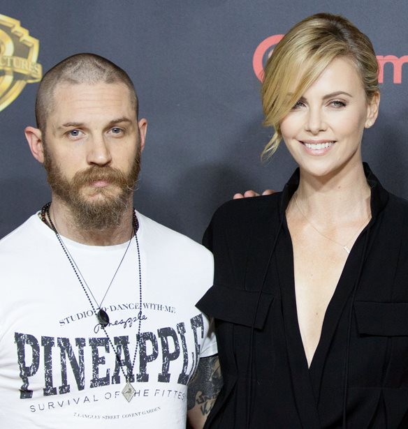 Tom Hardy | H &#x3B1;&#x3C0;&#x3AC;&#x3BD;&#x3C4;&#x3B7;&#x3C3;&#x3B7; &#x3C3;&#x3C4;&#x3B7; &#x3B4;&#x3AE;&#x3BB;&#x3C9;&#x3C3;&#x3B7; &#x3C4;&#x3B7;&#x3C2; Charlize Theron &#x3CC;&#x3C4;&#x3B9; &#x3C4;&#x3BF;&#x3BD; &#x3C6;&#x3BF;&#x3B2;&#x3CC;&#x3C4;&#x3B1;&#x3BD; &#x3C3;&#x3C4;&#x3BF; &#x3C3;&#x3B5;&#x3C4; &#x3C4;&#x3BF;&#x3C5; Mad Max