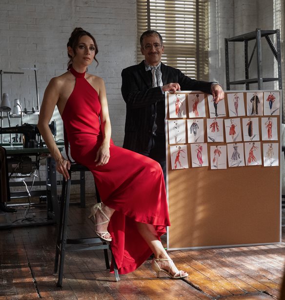 Halston x Netflix | &#x397; limited collection &#x3C0;&#x3BF;&#x3C5; &#x3C6;&#x3B9;&#x3BB;&#x3BF;&#x3BE;&#x3B5;&#x3BD;&#x3B5;&#x3AF; &#x3C4;&#x3B1; iconic &#x3C3;&#x3C7;&#x3AD;&#x3B4;&#x3B9;&#x3B1; &#x3C4;&#x3B7;&#x3C2; &#x3C3;&#x3B5;&#x3B9;&#x3C1;&#x3AC;&#x3C2;