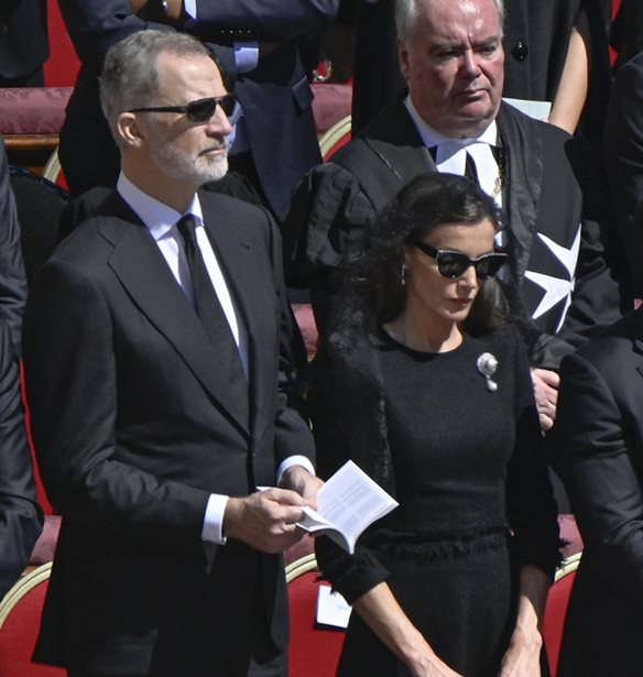 &#x392;&#x3B1;&#x3C3;&#x3B9;&#x3BB;&#x3B9;&#x3AC;&#x3C2; Felipe &amp; &#x3B2;&#x3B1;&#x3C3;&#x3AF;&#x3BB;&#x3B9;&#x3C3;&#x3C3;&#x3B1; Letizia | &#x394;&#x3AF;&#x3C7;&#x3B1;&#x3C3;&#x3B5; &#x3B7; &#x3B5;&#x3BC;&#x3C6;&#x3AC;&#x3BD;&#x3B9;&#x3C3;&#x3B7; &#x3BC;&#x3B5; &#x3B3;&#x3C5;&#x3B1;&#x3BB;&#x3B9;&#x3AC; &#x3B7;&#x3BB;&#x3AF;&#x3BF;&#x3C5; &#x3C3;&#x3C4;&#x3B7;&#x3BD; &#x3BA;&#x3B7;&#x3B4;&#x3B5;&#x3AF;&#x3B1; &#x3C4;&#x3BF;&#x3C5; &#x3C0;&#x3AC;&#x3C0;&#x3B1; &#x3A6;&#x3C1;&#x3B1;&#x3B3;&#x3BA;&#x3AF;&#x3C3;&#x3BA;&#x3BF;&#x3C5;