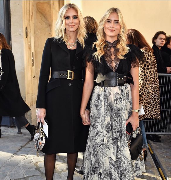 &#x3A4;&#x3BF; &#x3C0;&#x3B9;&#x3BF; &#x3BB;&#x3B1;&#x3BC;&#x3C0;&#x3B5;&#x3C1;&#x3CC; front row &#x3C3;&#x3C4;&#x3BF; &#x3B5;&#x3C6;&#x3B5;&#x3C5;&#x3C1;&#x3B5;&#x3C4;&#x3B9;&#x3BA;&#x3CC; show &#x3C4;&#x3BF;&#x3C5; &#x3BF;&#x3AF;&#x3BA;&#x3BF;&#x3C5; Dior