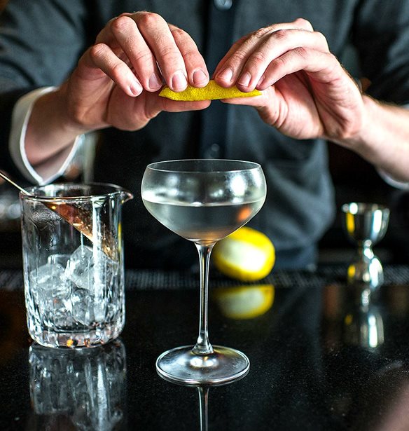 &#x3A0;&#x3CE;&#x3C2; &#x3B8;&#x3B1; &#x3BA;&#x3AC;&#x3BD;&#x3B5;&#x3B9;&#x3C2; &#x3B1;&#x3BA;&#x3CC;&#x3BC;&#x3B7; &#x3C0;&#x3B9;&#x3BF; dirty, &#x3C4;&#x3BF; Dirty Martini &#x3C3;&#x3BF;&#x3C5;