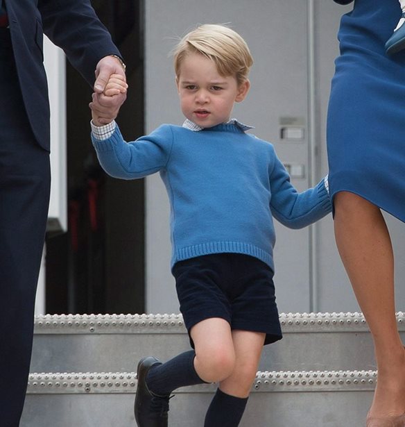 O &#x3C0;&#x3C1;&#x3AF;&#x3B3;&#x3BA;&#x3B9;&#x3C0;&#x3B1;&#x3C2; George &#x3B5;&#x3AF;&#x3BD;&#x3B1;&#x3B9; &#x3BF; &#x3BC;&#x3B9;&#x3BA;&#x3C1;&#x3CC;&#x3C4;&#x3B5;&#x3C1;&#x3BF;&#x3C2; royal &#x3BC;&#x3B5; &#x3C4;&#x3B7; &#x3BC;&#x3B5;&#x3B3;&#x3B1;&#x3BB;&#x3CD;&#x3C4;&#x3B5;&#x3C1;&#x3B7; &#x3C3;&#x3C4;&#x3B9;&#x3BB;&#x3B9;&#x3C3;&#x3C4;&#x3B9;&#x3BA;&#x3AE; &#x3B5;&#x3C0;&#x3B9;&#x3C1;&#x3C1;&#x3BF;&#x3AE; (!)