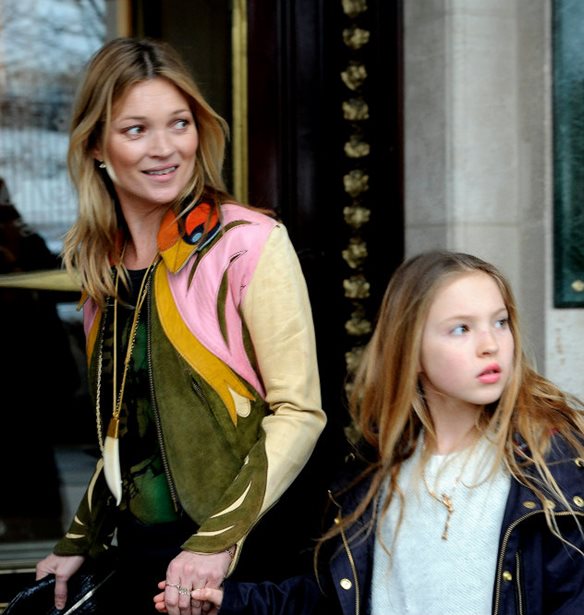 Kate Moss: &#x3A4;&#x3B1; &#x3C0;&#x3C1;&#x3CE;&#x3C4;&#x3B1; &#x3B2;&#x3AE;&#x3BC;&#x3B1;&#x3C4;&#x3B1; &#x3C4;&#x3B7;&#x3C2; &#x3BA;&#x3CC;&#x3C1;&#x3B7;&#x3C2; &#x3C4;&#x3B7;&#x3C2; &#x3C3;&#x3C4;&#x3BF; &#x3C7;&#x3CE;&#x3C1;&#x3BF; &#x3C4;&#x3BF;&#x3C5; modelling