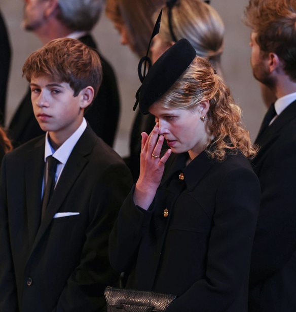 &#x397; &#x3BF;&#x3BC;&#x3BF;&#x3B9;&#x3CC;&#x3C4;&#x3B7;&#x3C4;&#x3B1; &#x3C4;&#x3BF;&#x3C5; James, Viscount Severn &#x3BC;&#x3B5; &#x3C4;&#x3BF;&#x3BD; &#x3A0;&#x3C1;&#x3AF;&#x3B3;&#x3BA;&#x3B9;&#x3C0;&#x3B1; William &#x3C0;&#x3BF;&#x3C5; &#x3BE;&#x3CD;&#x3C0;&#x3BD;&#x3B7;&#x3C3;&#x3B5; &#x3BC;&#x3BD;&#x3AE;&#x3BC;&#x3B5;&#x3C2; &#x3B1;&#x3C0;&#x3CC; &#x3C4;&#x3B7;&#x3BD; &#x3BA;&#x3B7;&#x3B4;&#x3B5;&#x3AF;&#x3B1; &#x3C4;&#x3B7;&#x3C2; &#x3A0;&#x3C1;&#x3B9;&#x3B3;&#x3BA;&#x3AF;&#x3C0;&#x3B9;&#x3C3;&#x3C3;&#x3B1;&#x3C2; Diana