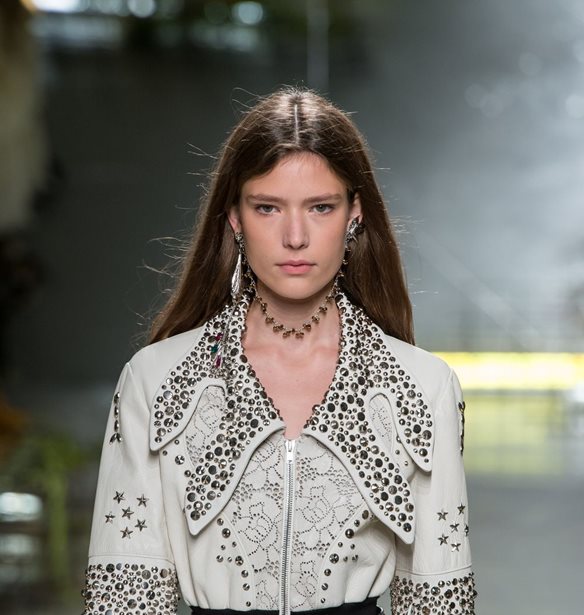 &#x39F; &#x3BF;&#x3AF;&#x3BA;&#x3BF;&#x3C2; Rodarte &#x3B8;&#x3B1; &#x3B1;&#x3C0;&#x3BF;&#x3C5;&#x3C3;&#x3B9;&#x3AC;&#x3B6;&#x3B5;&#x3B9; &#x3B1;&#x3C0;&#x3CC; &#x3C4;&#x3B7;&#x3BD; &#x395;&#x3B2;&#x3B4;&#x3BF;&#x3BC;&#x3AC;&#x3B4;&#x3B1; &#x39C;&#x3CC;&#x3B4;&#x3B1;&#x3C2; &#x3C4;&#x3B7;&#x3C2; &#x39D;&#x3AD;&#x3B1;&#x3C2; &#x3A5;&#x3CC;&#x3C1;&#x3BA;&#x3B7;&#x3C2;