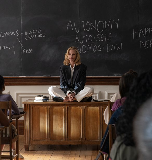 &#x39C;&#x3B5;&#x3C4;&#x3AC; &#x3C4;&#x3BF; &#x3BA;&#x3C5;&#x3BD;&#x3AE;&#x3B3;&#x3B9; | &#x397; Julia Roberts &#x3BA;&#x3B1;&#x3B9; &#x3BF; Luca Guadagnino &#x3BC;&#x3B9;&#x3BB;&#x3BF;&#x3CD;&#x3BD; &#x3B3;&#x3B9;&#x3B1; &#x3C4;&#x3B7; &#x3BD;&#x3AD;&#x3B1; &#x3C4;&#x3B1;&#x3B9;&#x3BD;&#x3AF;&#x3B1; &#x3C4;&#x3BF;&#x3C5;&#x3C2;