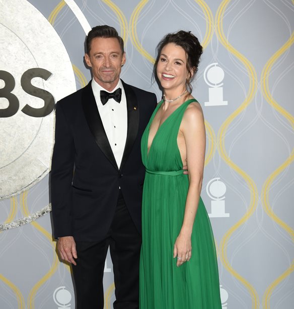Hugh Jackman- Sutton Foster: &quot;&#x395;&#x3AF;&#x3BD;&#x3B1;&#x3B9; &#x3C0;&#x3B9;&#x3BF; &#x3B5;&#x3C5;&#x3C4;&#x3C5;&#x3C7;&#x3B9;&#x3C3;&#x3BC;&#x3AD;&#x3BD;&#x3BF;&#x3B9; &#x3B1;&#x3C0;&#x3CC; &#x3C0;&#x3BF;&#x3C4;&#x3AD;&quot;