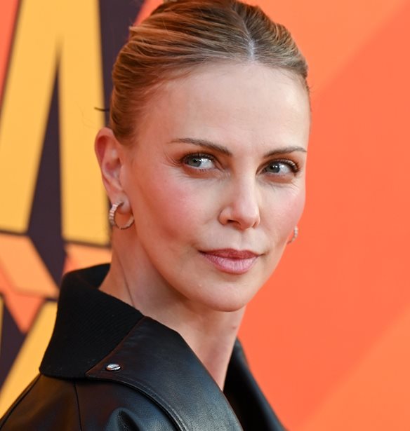 H &#x3BF;&#x3C1;&#x3B3;&#x3B9;&#x3C3;&#x3BC;&#x3AD;&#x3BD;&#x3B7; &#x3B1;&#x3C0;&#x3AC;&#x3BD;&#x3C4;&#x3B7;&#x3C3;&#x3B7; &#x3C4;&#x3B7;&#x3C2; Charlize Theron &#x3C3;&#x3C4;&#x3B7;&#x3BD; &#x3B5;&#x3C0;&#x3AF;&#x3B4;&#x3B5;&#x3B9;&#x3BE;&#x3B7; &#x3C0;&#x3BB;&#x3BF;&#x3CD;&#x3C4;&#x3BF;&#x3C5; &#x3C4;&#x3BF;&#x3C5; Jeff Bezos &#x3BA;&#x3B1;&#x3B9; &#x3C4;&#x3B7;&#x3C2; Lauren Sanchez