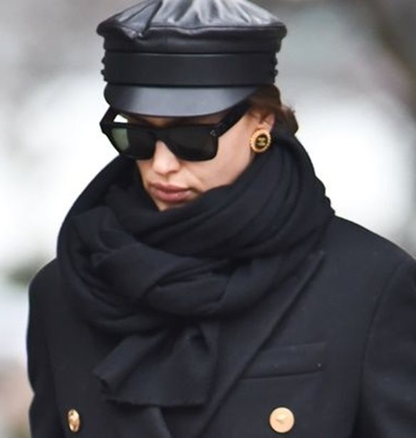 Irina Shayk &amp; Hugh Jackman: &#x3A0;&#x3BF;&#x3CD; &#x3C4;&#x3BF;&#x3C5;&#x3C2; &#x3B5;&#x3BD;&#x3C4;&#x3CC;&#x3C0;&#x3B9;&#x3C3;&#x3B5; &#x3BF; &#x3C6;&#x3C9;&#x3C4;&#x3BF;&#x3B3;&#x3C1;&#x3B1;&#x3C6;&#x3B9;&#x3BA;&#x3CC;&#x3C2; &#x3C6;&#x3B1;&#x3BA;&#x3CC;&#x3C2;;