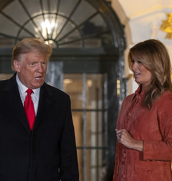 Donald Trump | &#x39F;&#x3B9; &#x3B3;&#x3C5;&#x3BD;&#x3B1;&#x3AF;&#x3BA;&#x3B5;&#x3C2; &#x3C4;&#x3B7;&#x3C2; &#x3BF;&#x3B9;&#x3BA;&#x3BF;&#x3B3;&#x3AD;&#x3BD;&#x3B5;&#x3B9;&#x3B1;&#x3C2; &#x3BE;&#x3B5;&#x3C7;&#x3CE;&#x3C1;&#x3B9;&#x3C3;&#x3B1;&#x3BD; &#x3C3;&#x3C4;&#x3BF; &#x3C0;&#x3AC;&#x3C1;&#x3C4;&#x3B9; &#x3C4;&#x3B7;&#x3BD; &#x3C0;&#x3B1;&#x3C1;&#x3B1;&#x3BC;&#x3BF;&#x3BD;&#x3AE; &#x3C4;&#x3B7;&#x3C2; &#x3BF;&#x3C1;&#x3BA;&#x3C9;&#x3BC;&#x3BF;&#x3C3;&#x3AF;&#x3B1;&#x3C2;
