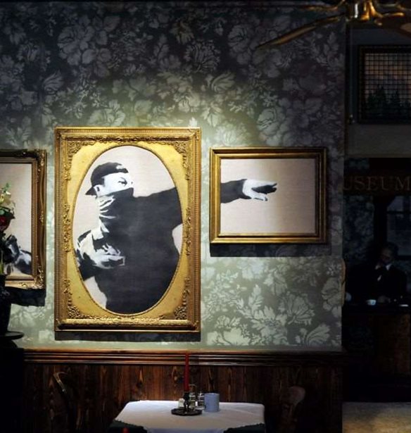 O Banksy &#x3AC;&#x3BD;&#x3BF;&#x3B9;&#x3BE;&#x3B5; &#x3BA;&#x3B1;&#x3C4;&#x3AC;&#x3C3;&#x3C4;&#x3B7;&#x3BC;&#x3B1; &#x3BC;&#x3B5; merchandise &#x3C3;&#x3C4;&#x3BF; &#x39B;&#x3BF;&#x3BD;&#x3B4;&#x3AF;&#x3BD;&#x3BF;
