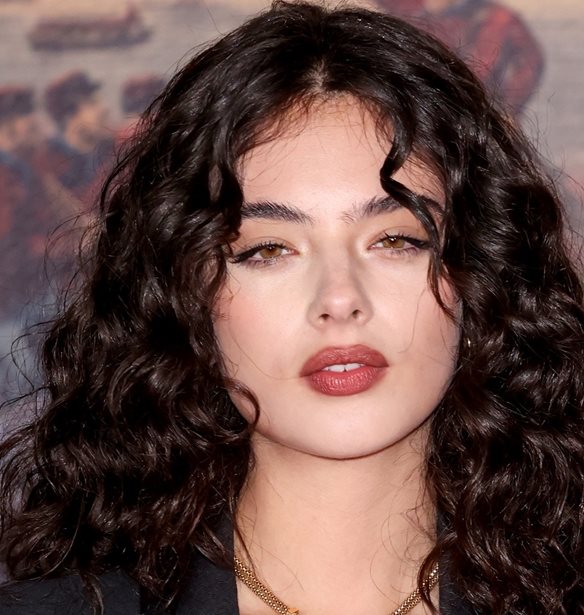 Deva Cassel: &quot;&#x395;&#x3C3;&#x3B5;&#x3AF;&#x3C2; &#x3C4;&#x3BF;&#x3C5;&#x3C2; &#x3B2;&#x3BB;&#x3AD;&#x3C0;&#x3B5;&#x3C4;&#x3B5; &#x3C9;&#x3C2; Monica Bellucci &#x3BA;&#x3B1;&#x3B9;&#xA0;Vincent Cassel,&#xA0;&#x3B1;&#x3BB;&#x3BB;&#x3AC; &#x3B3;&#x3B9;&#x3B1; &#x3BC;&#x3AD;&#x3BD;&#x3B1; &#x3B5;&#x3AF;&#x3BD;&#x3B1;&#x3B9; &#x3B7; &#x3BC;&#x3B1;&#x3BC;&#x3AC; &#x3BA;&#x3B1;&#x3B9; &#x3BF; &#x3BC;&#x3C0;&#x3B1;&#x3BC;&#x3C0;&#x3AC;&#x3C2;&quot;