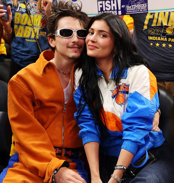 &#x393;&#x3B9;&#x3B1;&#x3C4;&#x3AF; &#x3BF;&#x3B9; fans &#x3C0;&#x3B9;&#x3C3;&#x3C4;&#x3B5;&#x3CD;&#x3BF;&#x3C5;&#x3BD; &#x3CC;&#x3C4;&#x3B9; &#x3BF; Timothee Chalamet &#x3BA;&#x3B1;&#x3B9; &#x3B7; Kylie Jenner &#x3C7;&#x3CE;&#x3C1;&#x3B9;&#x3C3;&#x3B1;&#x3BD;