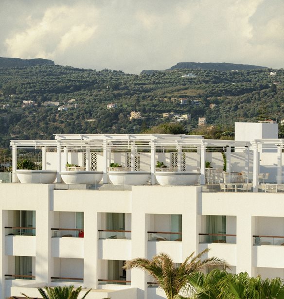 Grecotel | &#x3A4;&#x3AD;&#x3C3;&#x3C3;&#x3B5;&#x3C1;&#x3B1; &#x3BE;&#x3B5;&#x3BD;&#x3BF;&#x3B4;&#x3BF;&#x3C7;&#x3B5;&#x3AF;&#x3B1; &#x3C4;&#x3B7;&#x3C2; &#x3B2;&#x3C1;&#x3AF;&#x3C3;&#x3BA;&#x3BF;&#x3BD;&#x3C4;&#x3B1;&#x3B9; &#x3C3;&#x3C4;&#x3B1; 10 &#x3BA;&#x3BF;&#x3C1;&#x3C5;&#x3C6;&#x3B1;&#x3AF;&#x3B1; Hotels &amp; Resorts &#x3C4;&#x3B7;&#x3C2; &#x395;&#x3BB;&#x3BB;&#x3AC;&#x3B4;&#x3B1;&#x3C2;