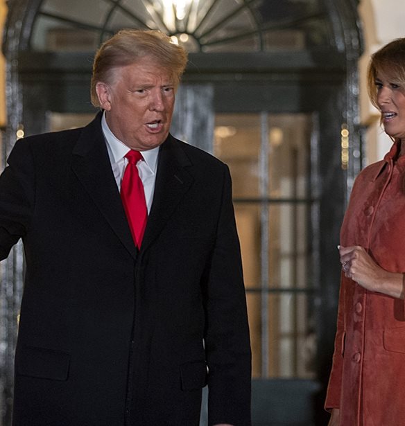 Donald Trump | &#x39F;&#x3B9; &#x3B3;&#x3C5;&#x3BD;&#x3B1;&#x3AF;&#x3BA;&#x3B5;&#x3C2; &#x3C4;&#x3B7;&#x3C2; &#x3BF;&#x3B9;&#x3BA;&#x3BF;&#x3B3;&#x3AD;&#x3BD;&#x3B5;&#x3B9;&#x3B1;&#x3C2; &#x3BE;&#x3B5;&#x3C7;&#x3CE;&#x3C1;&#x3B9;&#x3C3;&#x3B1;&#x3BD; &#x3C3;&#x3C4;&#x3BF; &#x3C0;&#x3AC;&#x3C1;&#x3C4;&#x3B9; &#x3C4;&#x3B7;&#x3BD; &#x3C0;&#x3B1;&#x3C1;&#x3B1;&#x3BC;&#x3BF;&#x3BD;&#x3AE; &#x3C4;&#x3B7;&#x3C2; &#x3BF;&#x3C1;&#x3BA;&#x3C9;&#x3BC;&#x3BF;&#x3C3;&#x3AF;&#x3B1;&#x3C2;