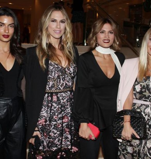 &#x393;&#x3B9;&#x3B1;&#x3C4;&#x3AF; &#x3B7; &#x3B5;&#x3BB;&#x3BB;&#x3B7;&#x3BD;&#x3B9;&#x3BA;&#x3AE; showbiz &#x3B2;&#x3C1;&#x3AD;&#x3B8;&#x3B7;&#x3BA;&#x3B5; &#x3C3;&#x3C4;&#x3BF; Hilton &#x3C4;&#x3BF; &#x3B2;&#x3C1;&#x3AC;&#x3B4;&#x3C5; &#x3C4;&#x3B7;&#x3C2; &#x394;&#x3B5;&#x3C5;&#x3C4;&#x3AD;&#x3C1;&#x3B1;&#x3C2;;