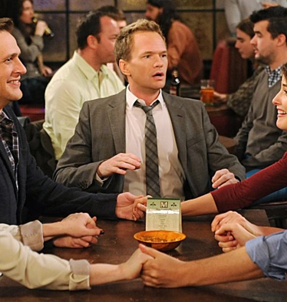 How I Met Your Mother | &#x3A7;&#x3C1;&#x3B5;&#x3B9;&#x3AC;&#x3C3;&#x3C4;&#x3B7;&#x3BA;&#x3B1;&#x3BD; 9 &#x3C3;&#x3B5;&#x3B6;&#x3CC;&#x3BD; &#x3B3;&#x3B9;&#x3B1; &#x3BD;&#x3B1; &#x3BB;&#x3C5;&#x3B8;&#x3B5;&#x3AF; &#x3C4;&#x3BF; &#x3BC;&#x3B5;&#x3B3;&#x3B1;&#x3BB;&#x3CD;&#x3C4;&#x3B5;&#x3C1;&#x3BF; &#x3BC;&#x3C5;&#x3C3;&#x3C4;&#x3AE;&#x3C1;&#x3B9;&#x3BF; &#x3C4;&#x3B7;&#x3C2; &#x3C3;&#x3B5;&#x3B9;&#x3C1;&#x3AC;&#x3C2;