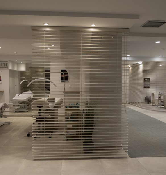 &#x388;&#x3BD;&#x3B1; &#x3BF;&#x3BB;&#x3BF;&#x3BA;&#x3B1;&#x3AF;&#x3BD;&#x3BF;&#x3C5;&#x3C1;&#x3B9;&#x3BF;, &#x3C0;&#x3BF;&#x3BB;&#x3C5;&#x3C4;&#x3B5;&#x3BB;&#x3AD;&#x3C2; hair salon &#x3BC;&#x3B5; &#x3AC;&#x3C1;&#x3C9;&#x3BC;&#x3B1; &#x399;&#x3C3;&#x3C0;&#x3B1;&#x3BD;&#x3AF;&#x3B1;&#x3C2;