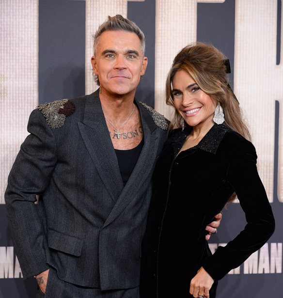 &#x39F;&#x3B9; &#x3B4;&#x3B9;&#x3B1;&#x3BA;&#x3BF;&#x3C0;&#x3AD;&#x3C2; &#x3C4;&#x3BF;&#x3C5; Robbie Williams &#x3BA;&#x3B1;&#x3B9; &#x3C4;&#x3B7;&#x3C2; Ayda Field &#x3C3;&#x3C4;&#x3B7;&#x3BD; &#x3A0;&#x3BF;&#x3C1;&#x3C4;&#x3BF;&#x3B3;&#x3B1;&#x3BB;&#x3AF;&#x3B1; &#x3BC;&#x3B5; &#x3C4;&#x3B7;&#x3BD; &#x3C0;&#x3C1;&#x3B9;&#x3B3;&#x3BA;&#x3AF;&#x3C0;&#x3B9;&#x3C3;&#x3C3;&#x3B1; &#x395;&#x3C5;&#x3B3;&#x3B5;&#x3BD;&#x3AF;&#x3B1;